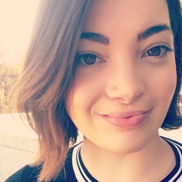 Meet your Posher, Heather - Picture 5 of 7